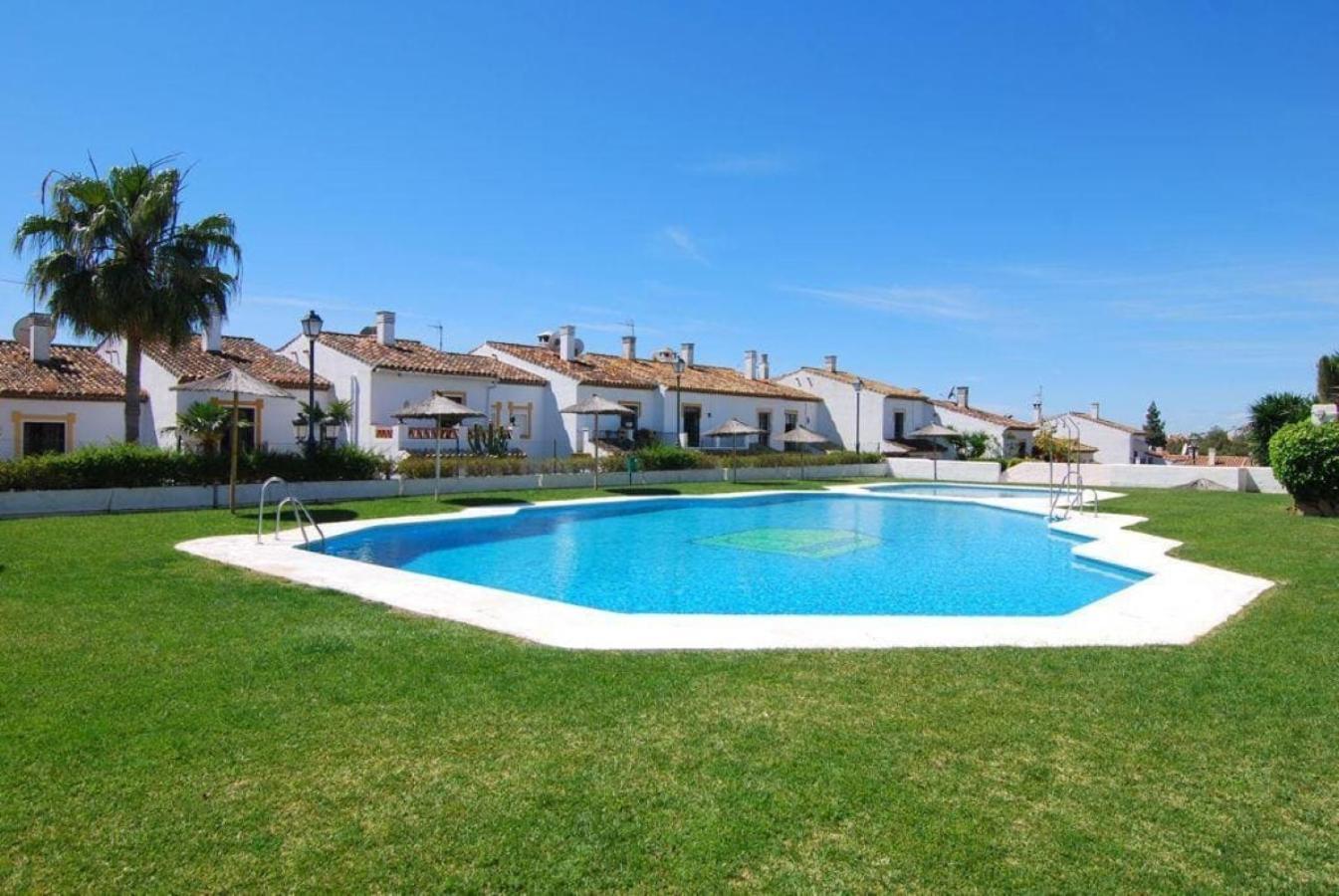 Casa Jardines Del Sol J2 *
